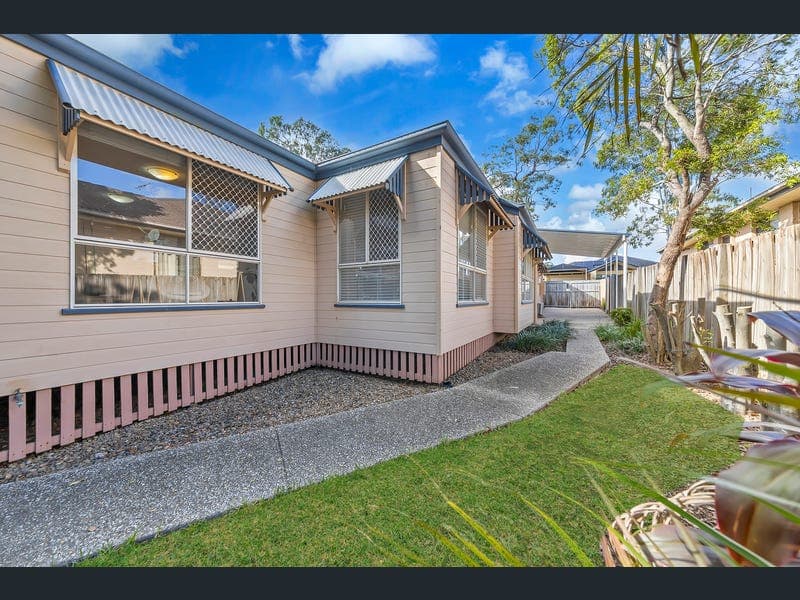 14 Balmoral Place, Forest Lake — photo 1 of 5