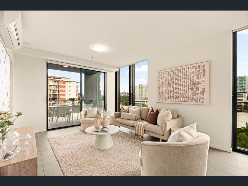 601/6 Land Street, Toowong — photo 1 of 5