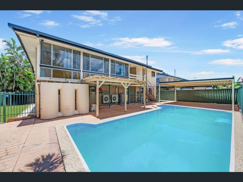11 Symphony Avenue, Strathpine — photo 1 of 5