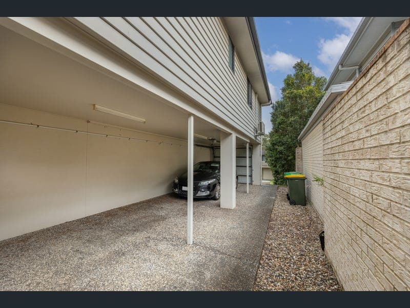 1&2/ 7 Gabrielle Court, Kallangur — photo 1 of 5