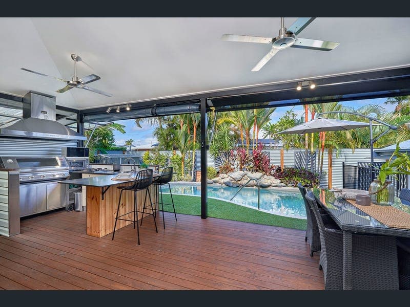 47 Collinson Street, Westcourt — photo 1 of 5