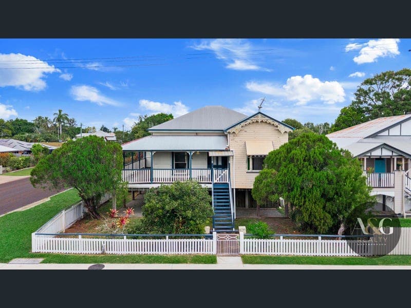 74 Churchill Street, Maryborough — photo 1 of 5