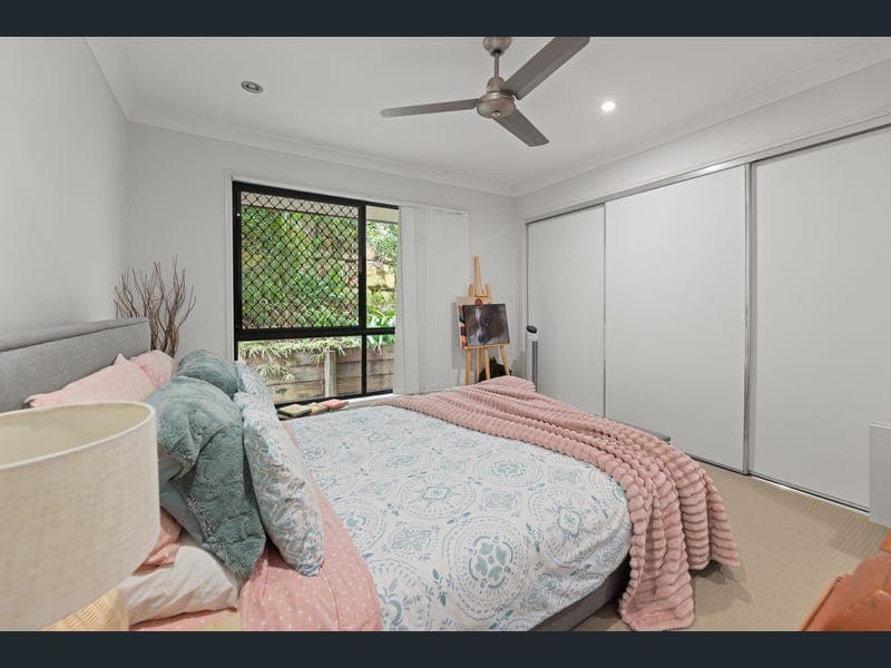1&2/ 7 Gabrielle Court, Kallangur — photo 1 of 5