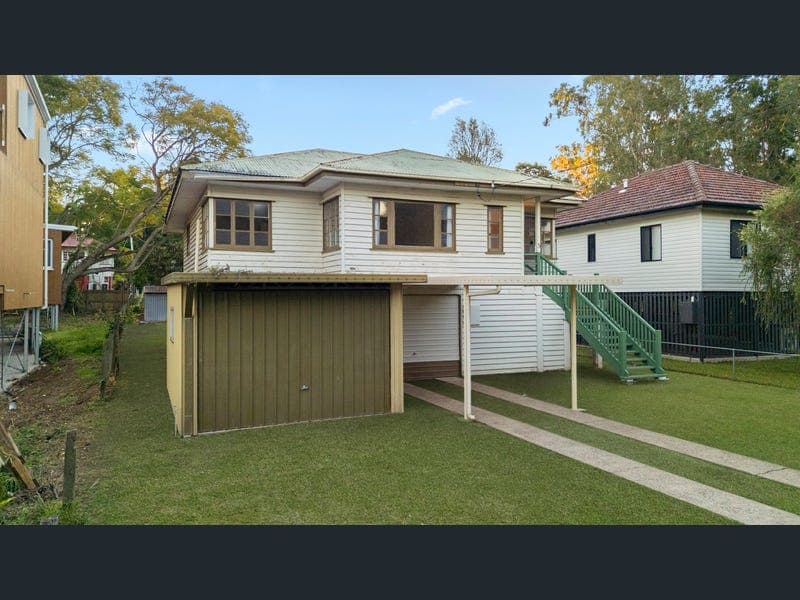 5 Hefferan Street, Fairfield — photo 1 of 5