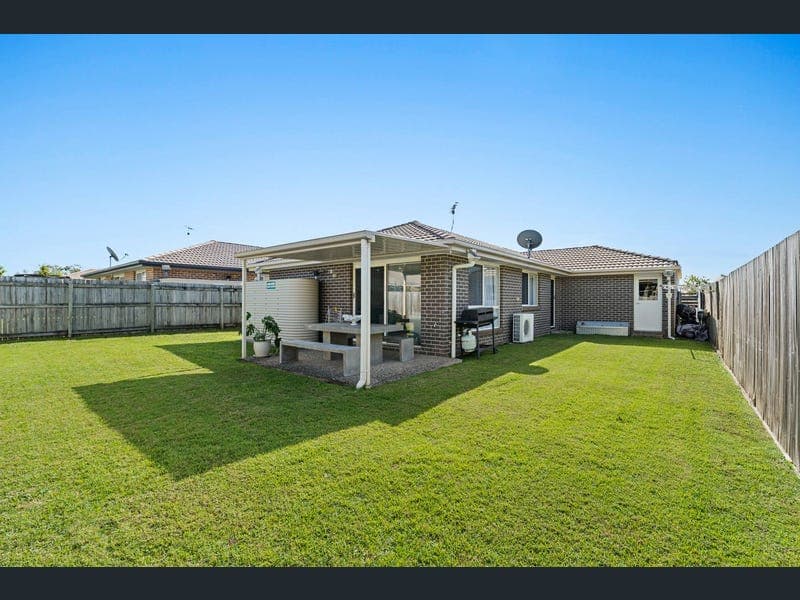 20 Oakvale Ave, Holmview — photo 1 of 5