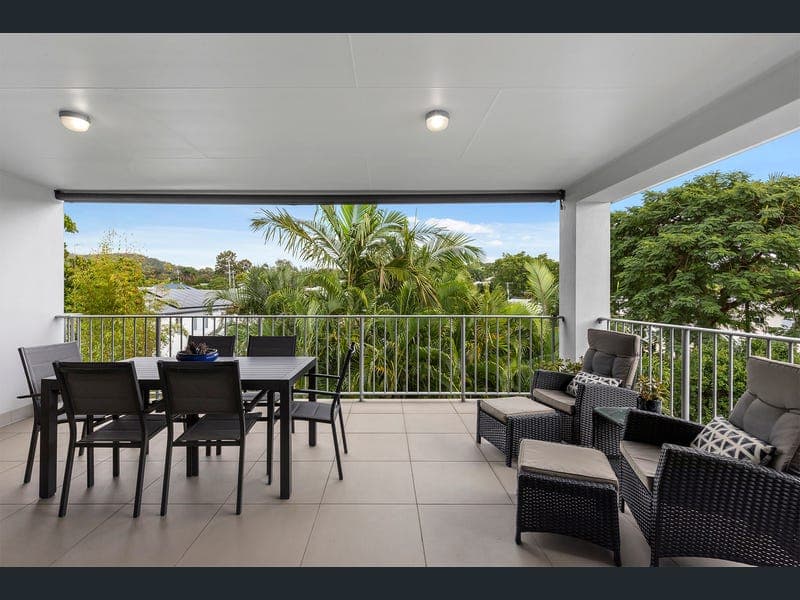 18/18 University Road, Mitchelton — photo 1 of 5