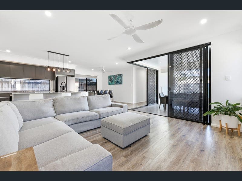 29 Homevale Entrance, Mount Peter — photo 1 of 5