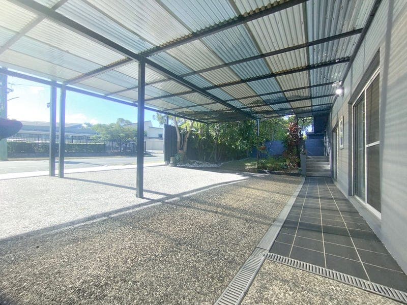 37 Kumbari Avenue, Southport — photo 1 of 5