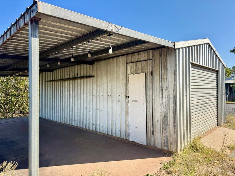 2 CONNOR Drive, Moranbah — photo 1 of 5