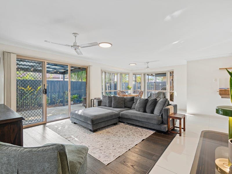 31 Erncroft Place, Rocklea — photo 1 of 5