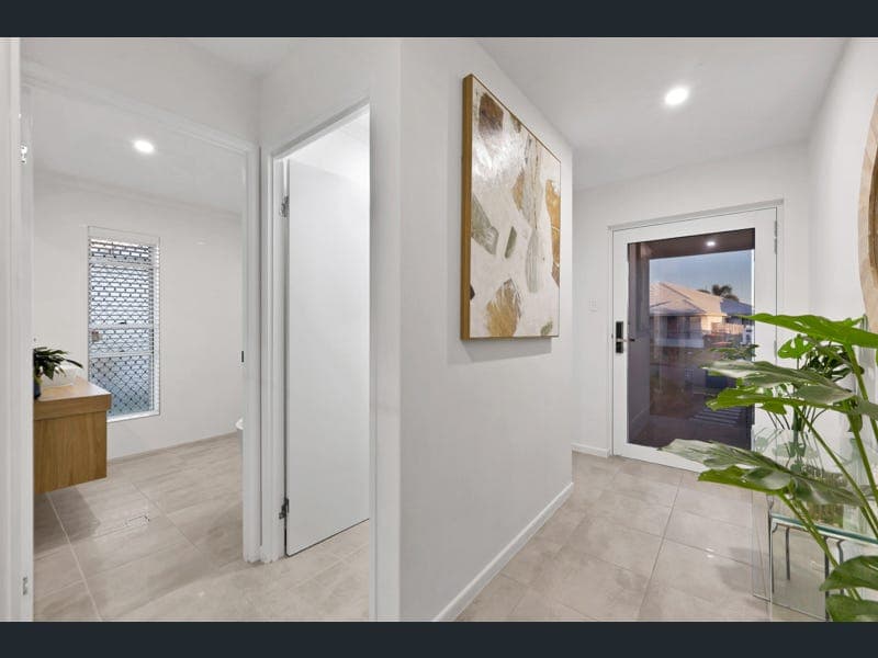 21 Wisteria Avenue, Bakers Creek — photo 1 of 5
