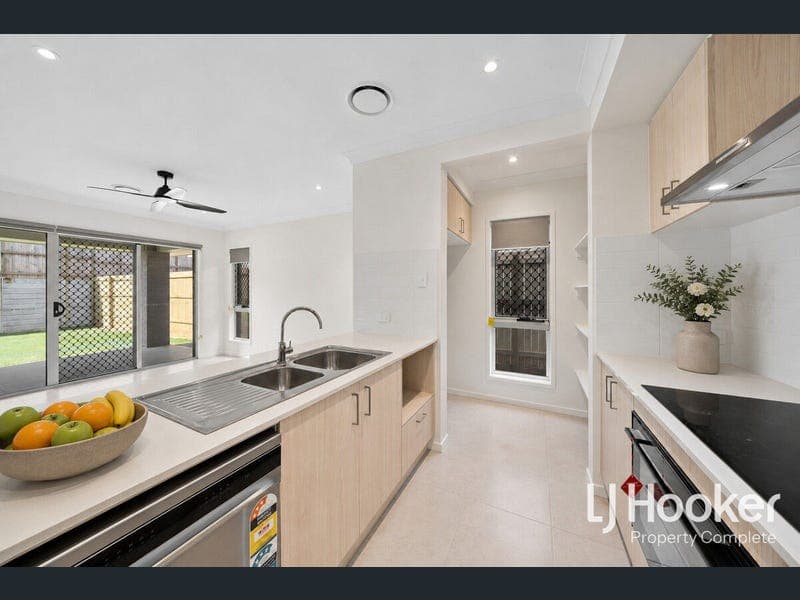 24 Petermann Circuit, Yarrabilba — photo 1 of 5