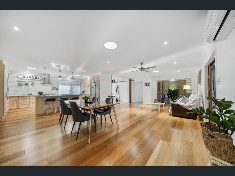 35 Hanover Drive, Alexandra Hills — photo 1 of 5