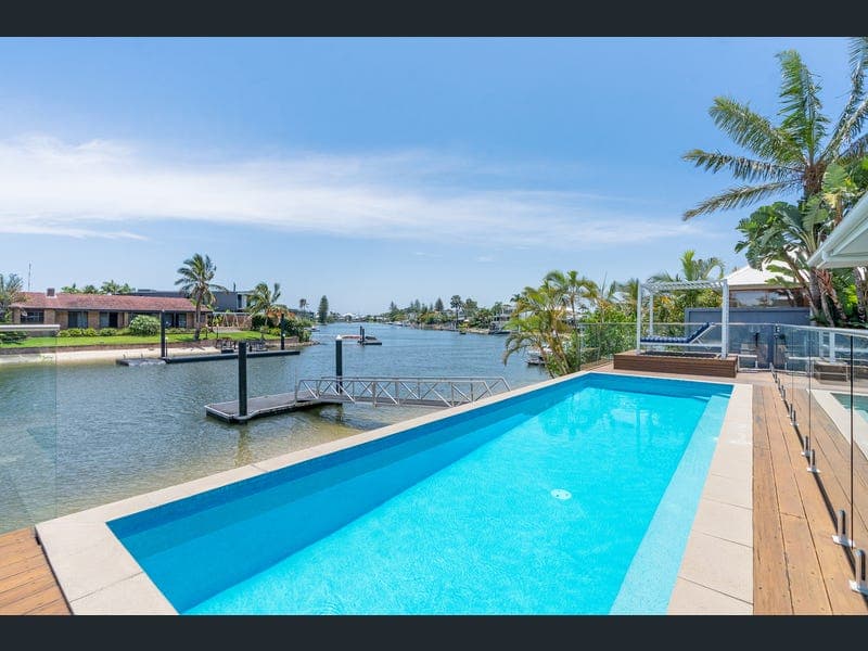 14 Eady Avenue, Broadbeach Waters — photo 1 of 5