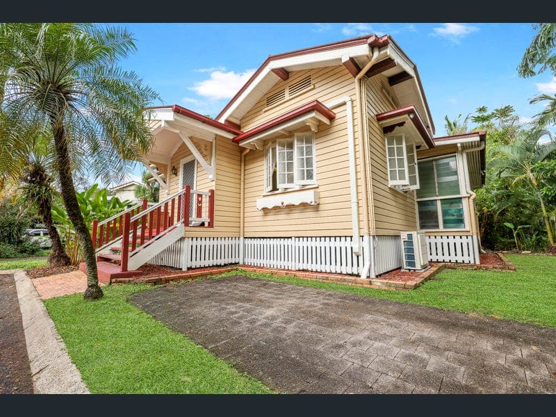 27/404-418 McCoombe Street, Mooroobool — photo 1 of 5