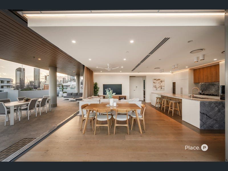 1102/66 Lambert Street, Kangaroo Point — photo 1 of 5