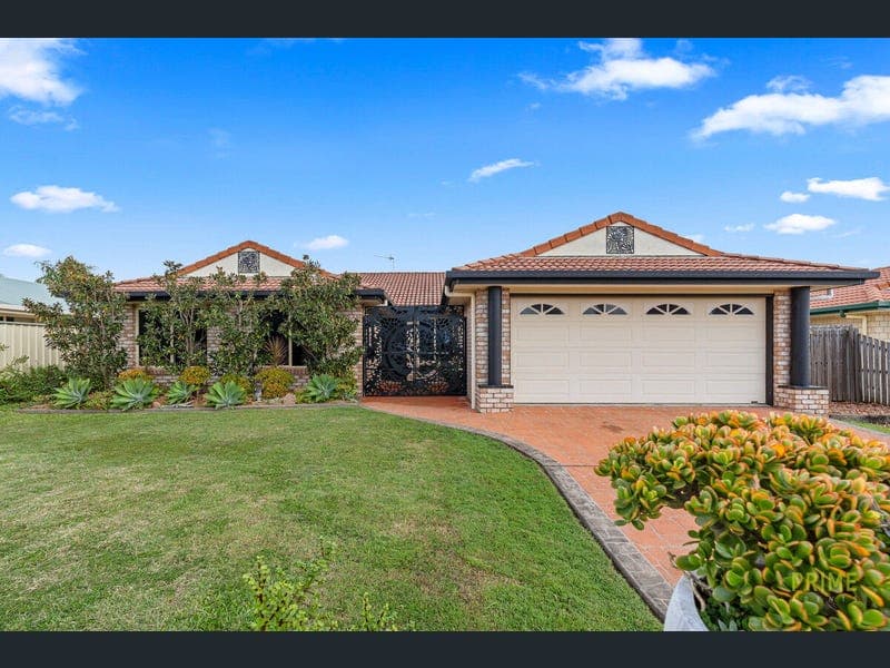 28 Bushlark Avenue, Eli Waters — photo 1 of 5