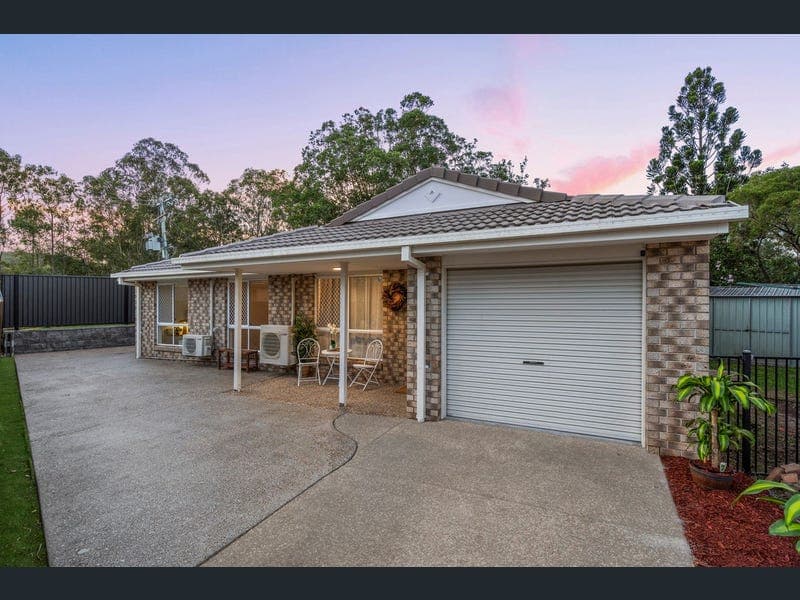 40 Mewing Court, Windaroo — photo 1 of 5