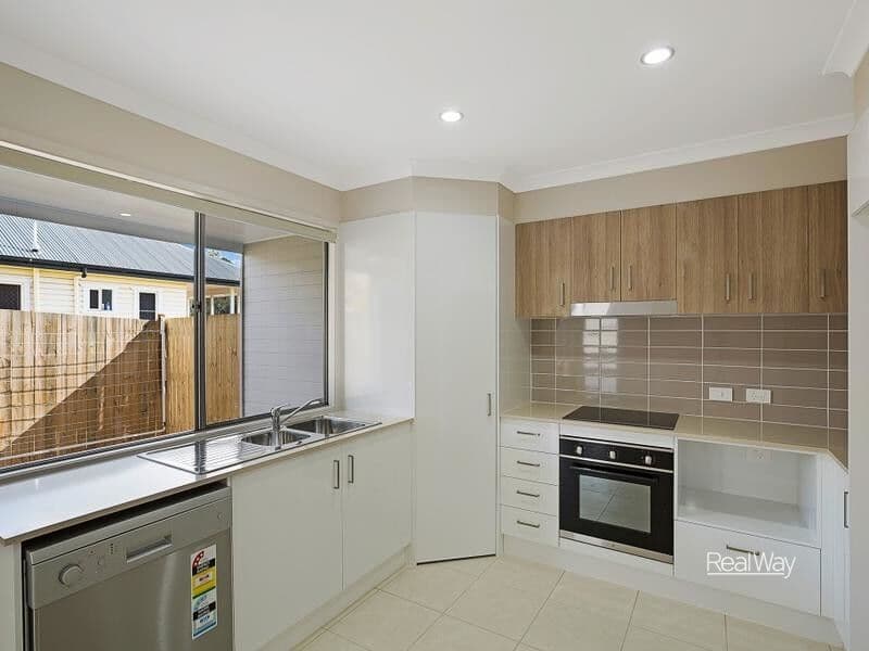 1/329 Bridge Street, Newtown — photo 1 of 5