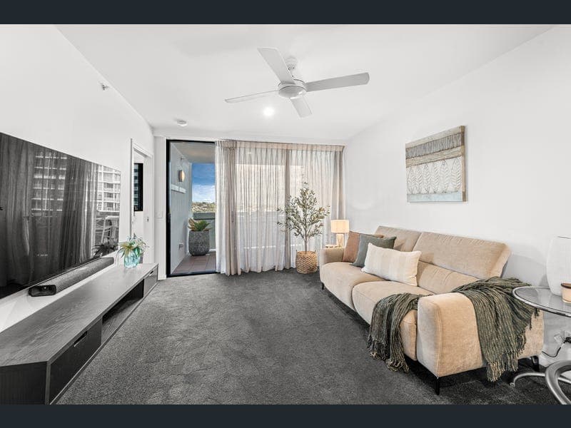 1004/35 Hercules Street, Hamilton — photo 1 of 5