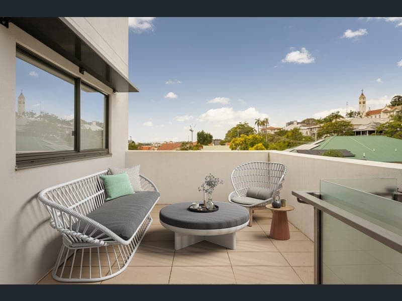 604/5 Folkestone Street, Bowen Hills — photo 1 of 5