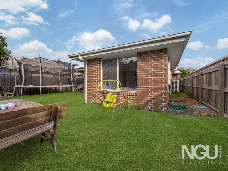 36 Waterfern Way, Ripley — photo 1 of 5