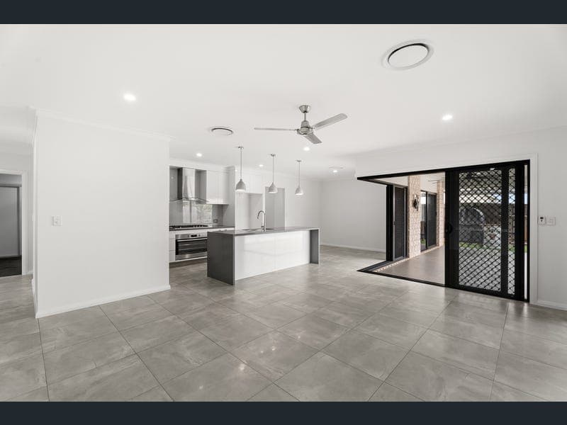 3 Amy Court, Kawungan — photo 1 of 5