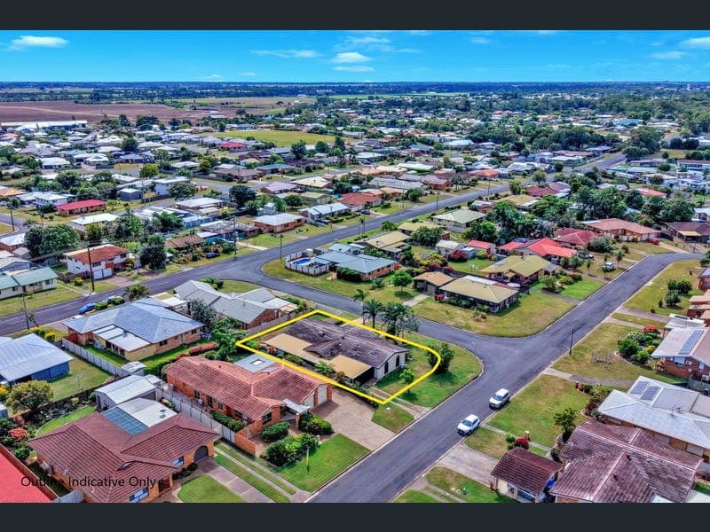4 Liandra Street, Avoca — photo 1 of 5