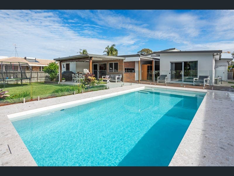 53 Coombe Avenue, Hope Island — photo 1 of 5