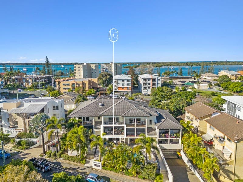 6/4-6 Oleander Avenue, Biggera Waters — photo 1 of 5