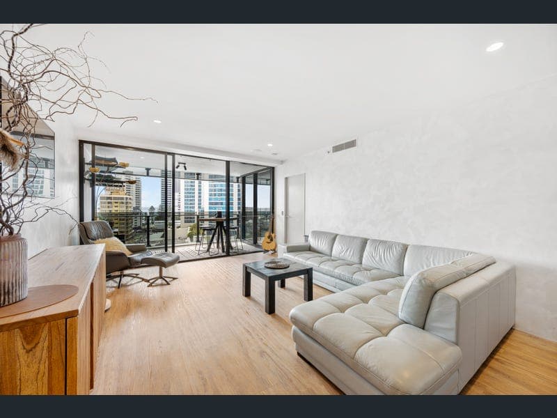 2093/9 Ferny Avenue, Surfers Paradise — photo 1 of 5