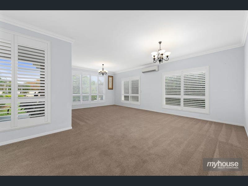 16 Glenorie Drive, Highfields — photo 1 of 5