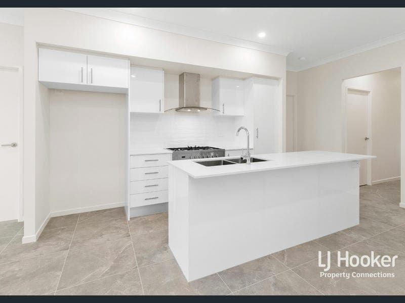 9 Agatha Close, Joyner — photo 1 of 5