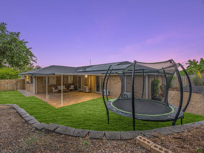 399 Sumners Road, Riverhills — photo 1 of 5