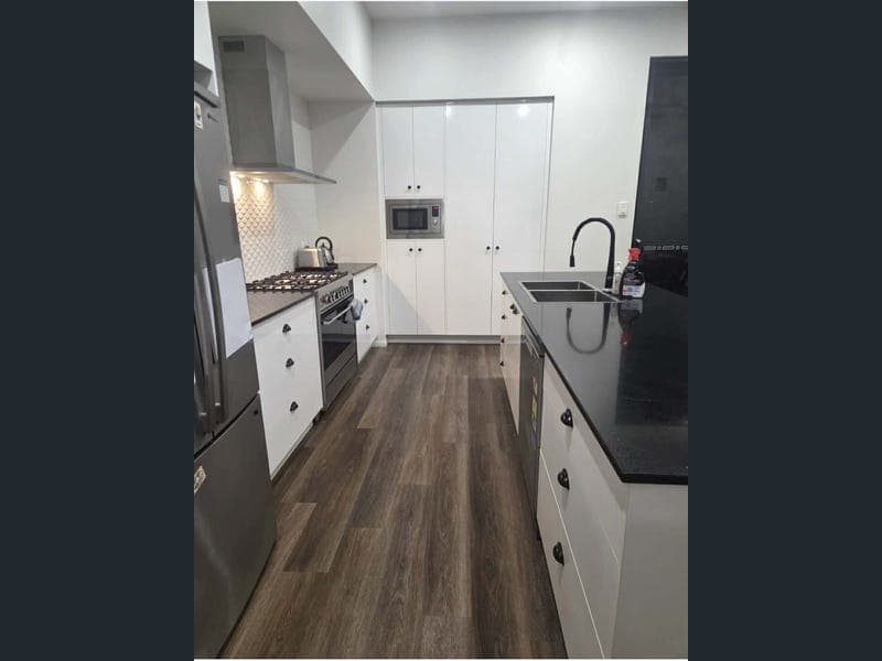 16 Beattie Crescent, Vincent — photo 1 of 5