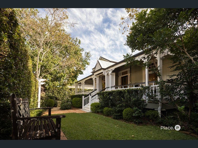 23 Victoria Parade, Clayfield — photo 1 of 5