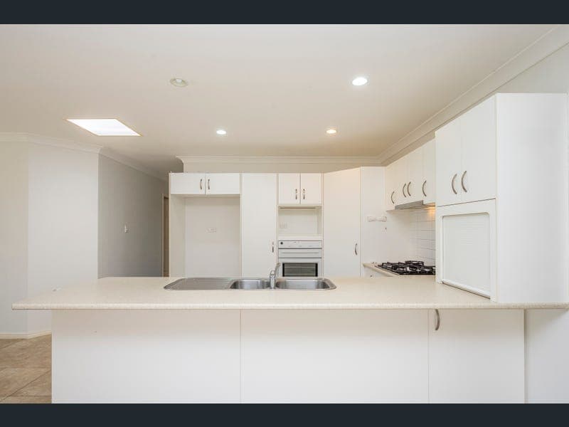 15 Fanning Court, Balgal Beach — photo 1 of 5