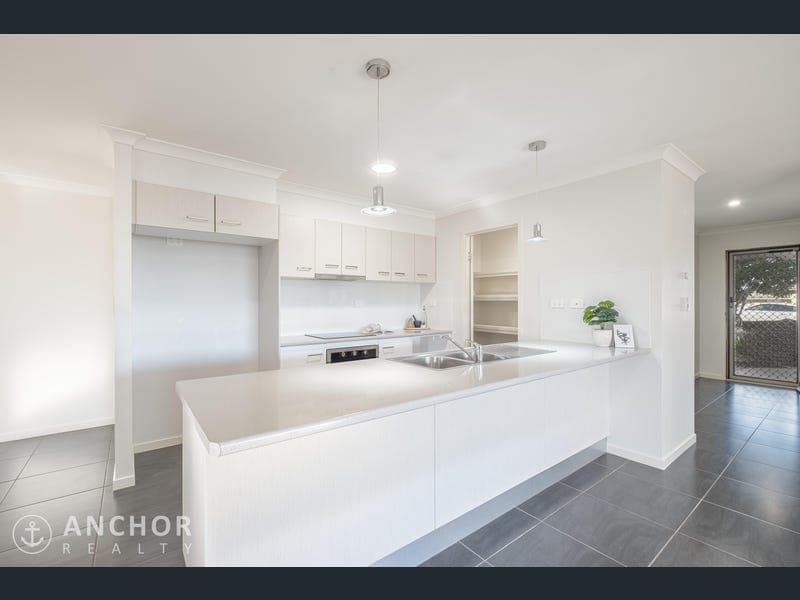 10 Malabar Drive, Gympie — photo 1 of 5