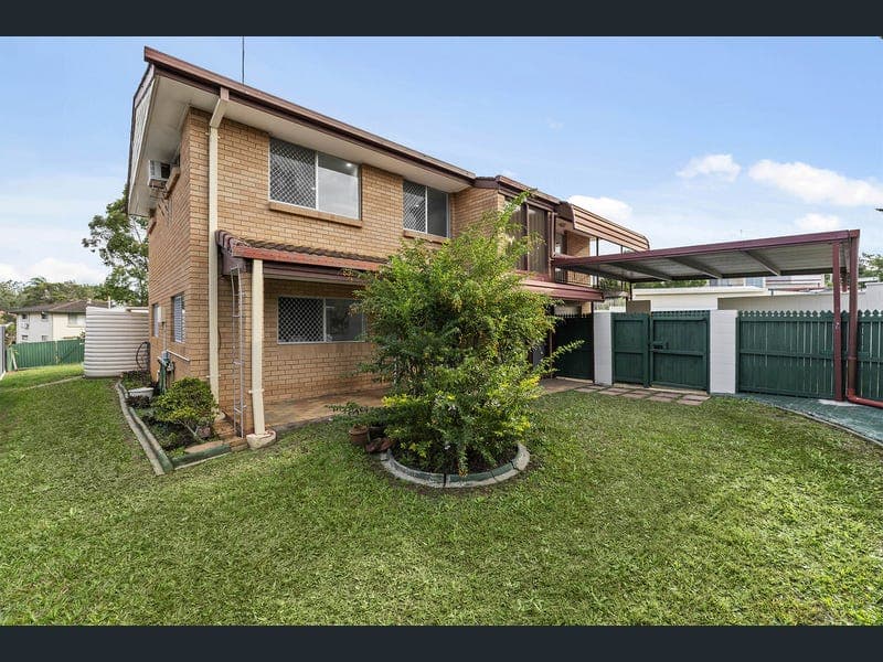 29 Portulaca Street, Macgregor — photo 1 of 5