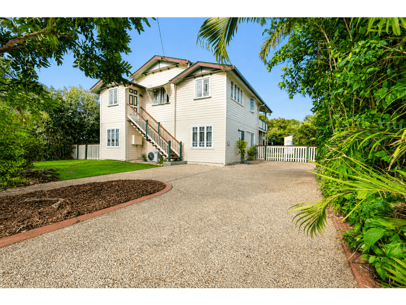 9 TIPPETT STREET, Gulliver — photo 1 of 5