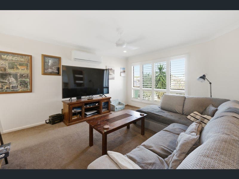 88 Whitehaven Drive, Blacks Beach — photo 1 of 5