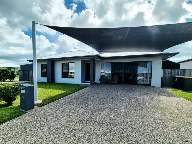 6 Wigton Court, Bushland Beach — photo 1 of 5