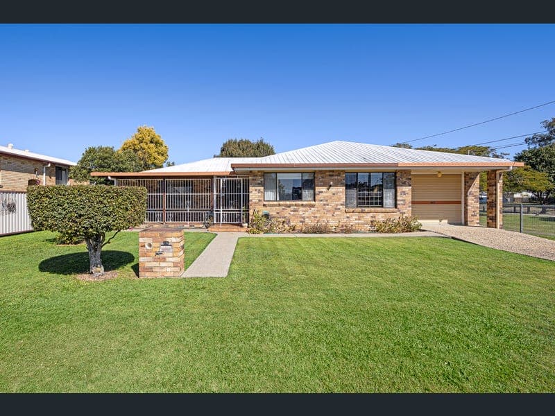 23 Plume Street, Redcliffe — photo 1 of 5