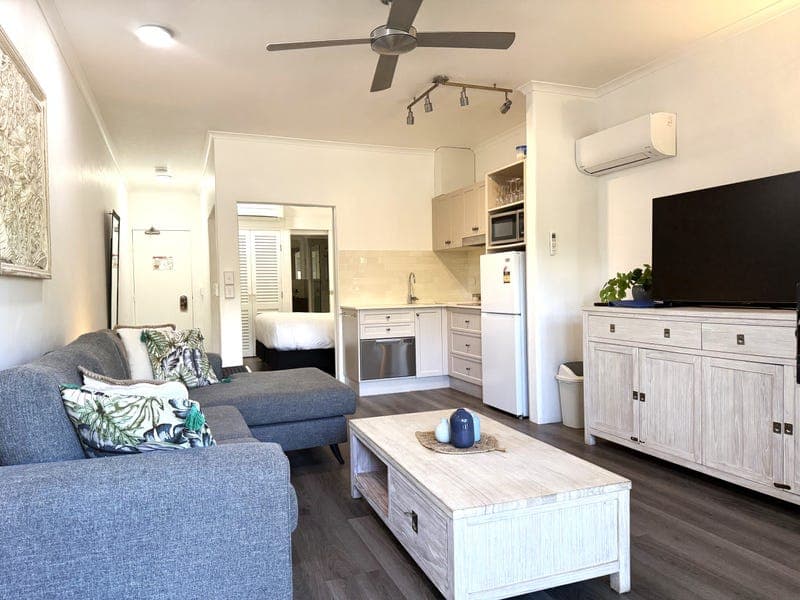 21/39-41 Macrossan Street, Port Douglas — photo 1 of 5