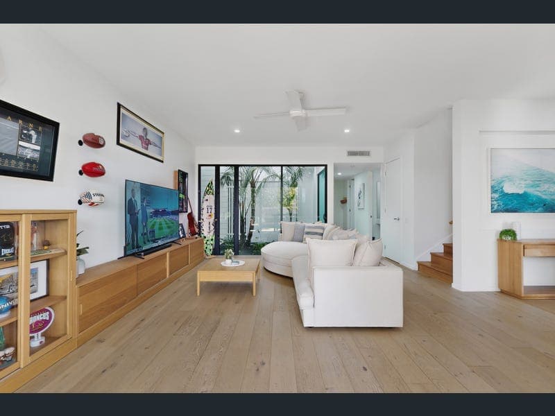 22 BOKARINA Boulevard — photo 1 of 5