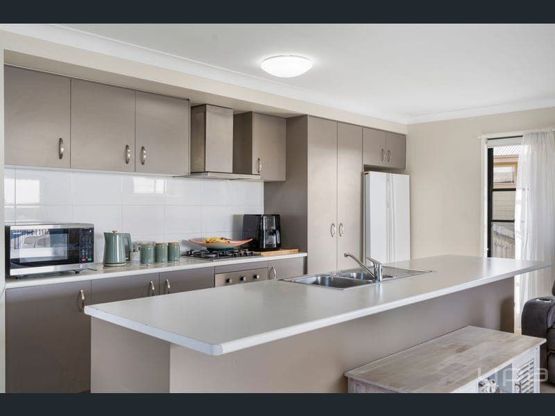 15 Oakwood Street, Pimpama — photo 1 of 5