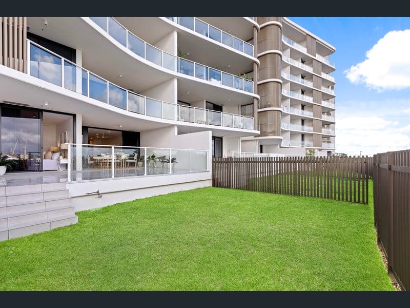 125/11 Waterside Retreat, Birtinya — photo 1 of 5