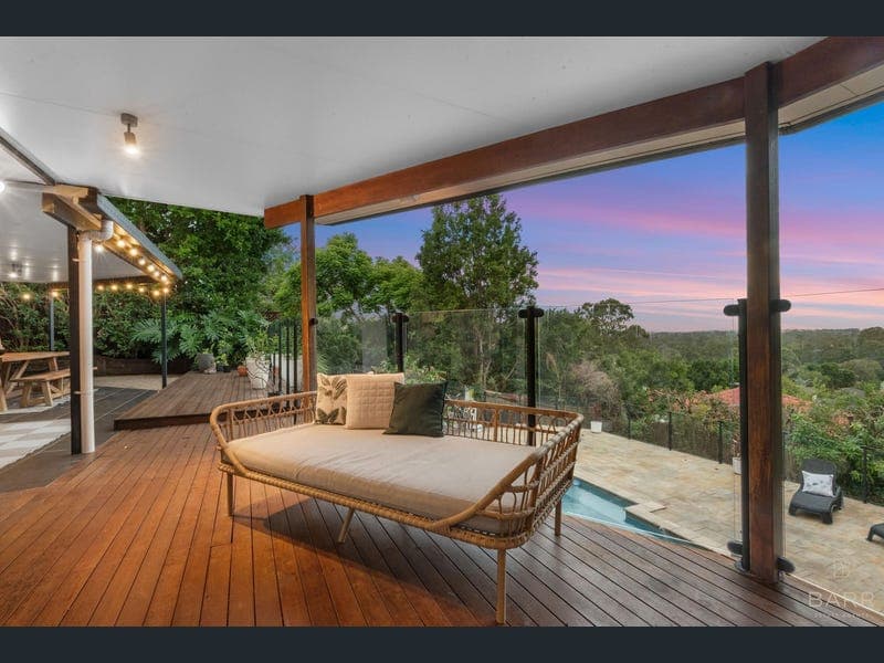 40 Beaufort Crescent, Moggill — photo 1 of 5