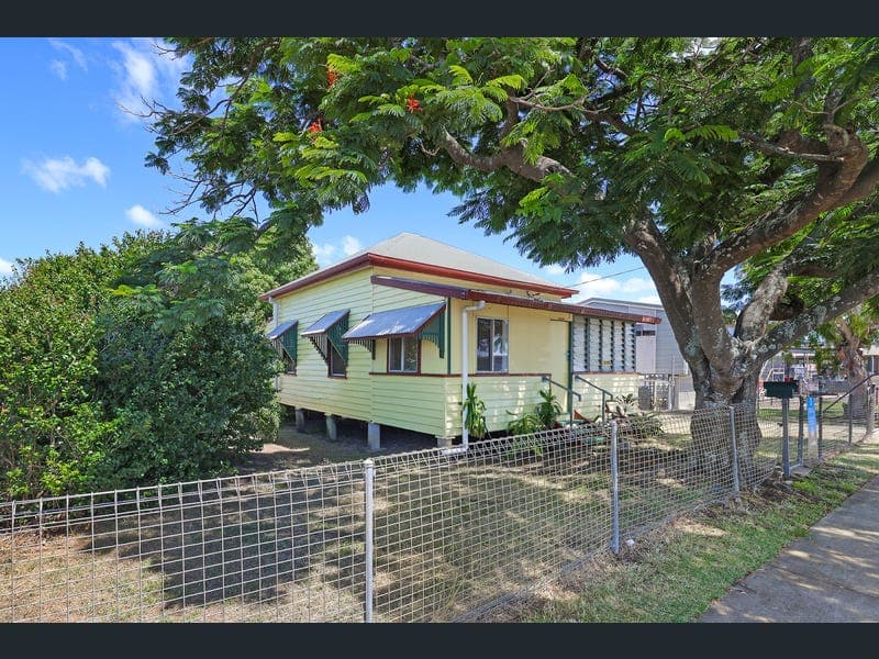 11 Alexandra Street, Bundaberg East — photo 1 of 5