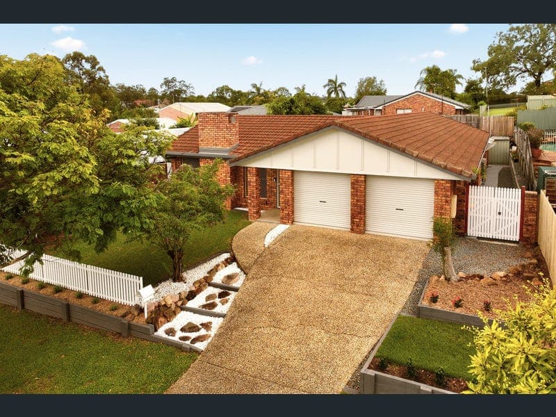 23 Ustinov Crescent, Mcdowall — photo 1 of 5